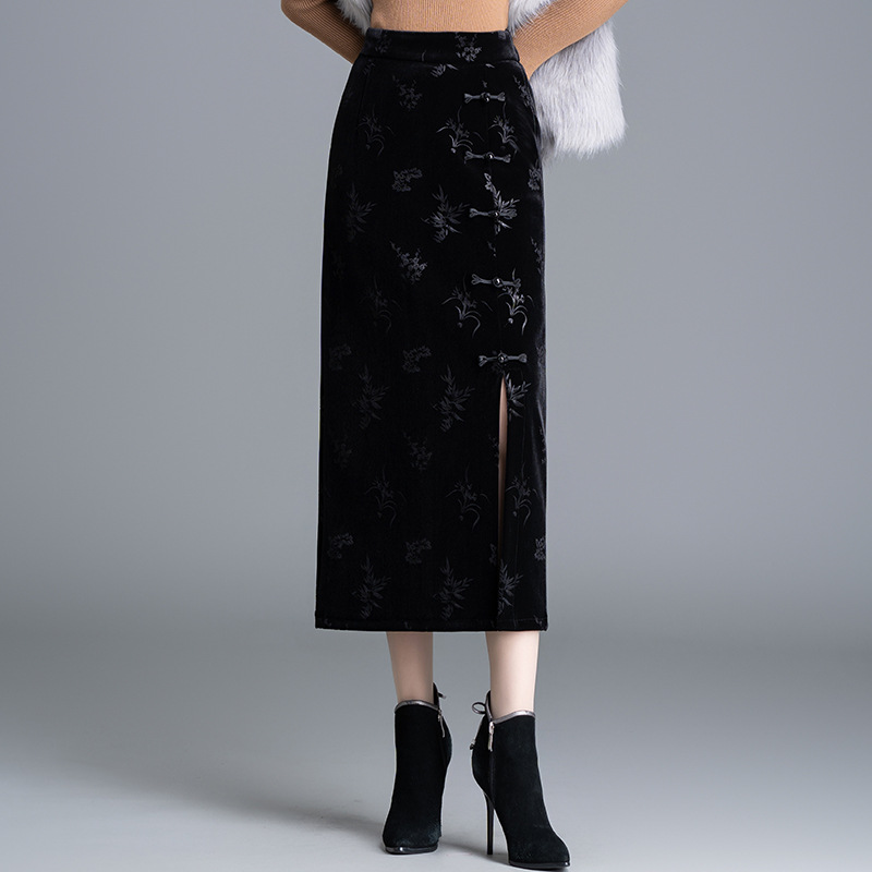 花柄ファッション 上品な刺繍模様のベルベット風花柄タイトスカート