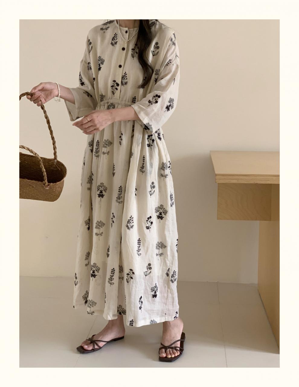 花柄ファッション 小花柄刺繍の上品長袖マキシワンピース