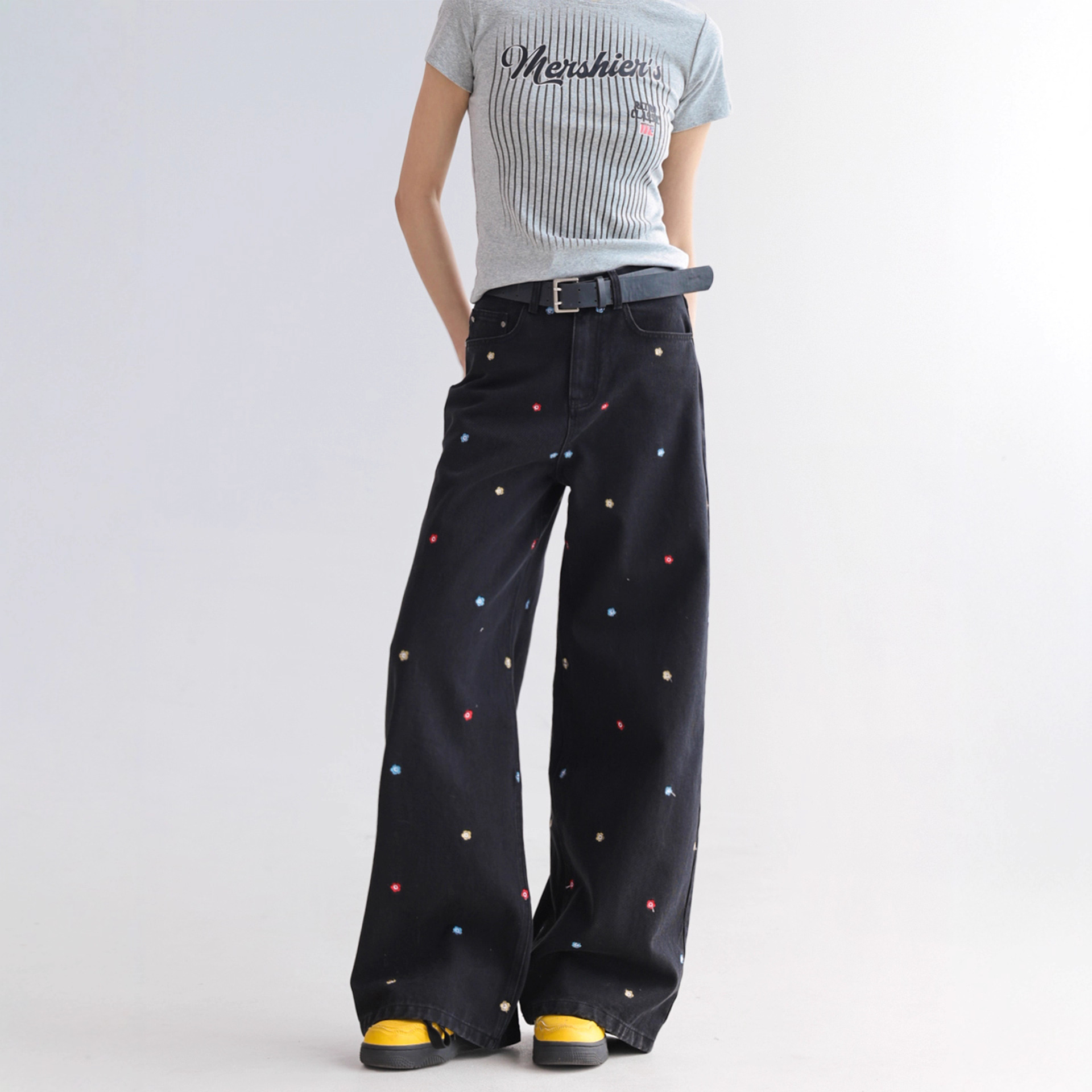 花柄ファッション カラフル刺繍フラワー ワイドデニムパンツ