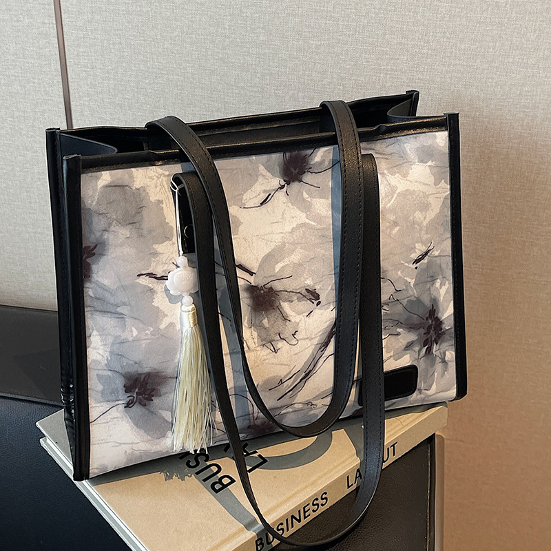 花柄ファッション 水彩花柄透明トートバッグ房飾り付き