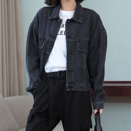 デニムファッション ゆったりシルエットの万能デニムジャケット