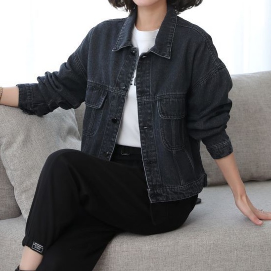 デニムファッション ゆったりシルエットの万能デニムジャケット