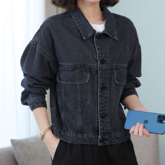 デニムファッション ゆったりシルエットの万能デニムジャケット