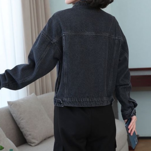 デニムファッション ゆったりシルエットの万能デニムジャケット