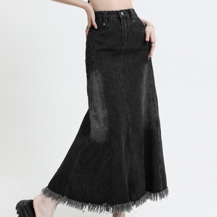 https://hot-spring-img.curema.jp/jeanelle/1759733959071_xktiqnli_15qpu8de.jpeg