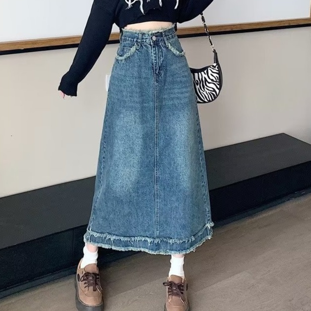 デニムファッション 裾フリンジ加工マキシスカート