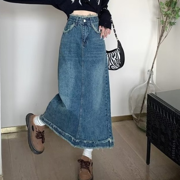 デニムファッション 裾フリンジ加工マキシスカート