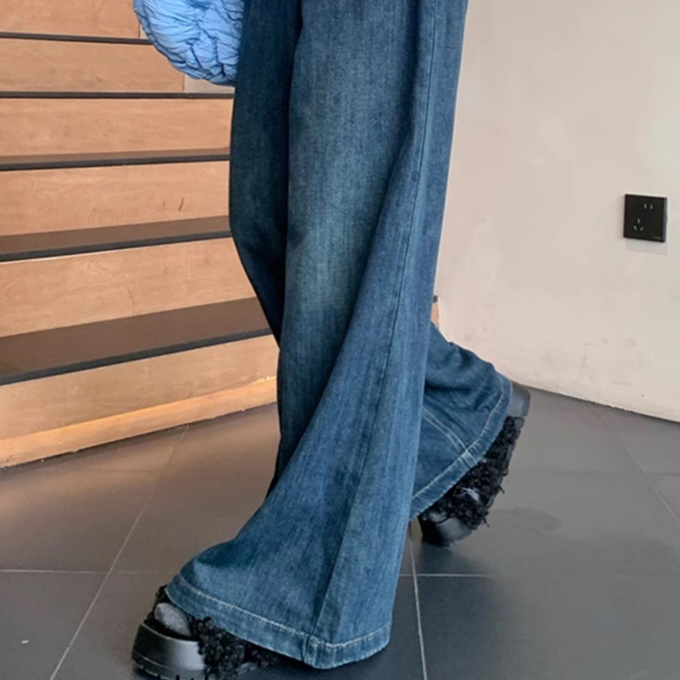 デニムファッション ゆったりワイドデニムパンツ