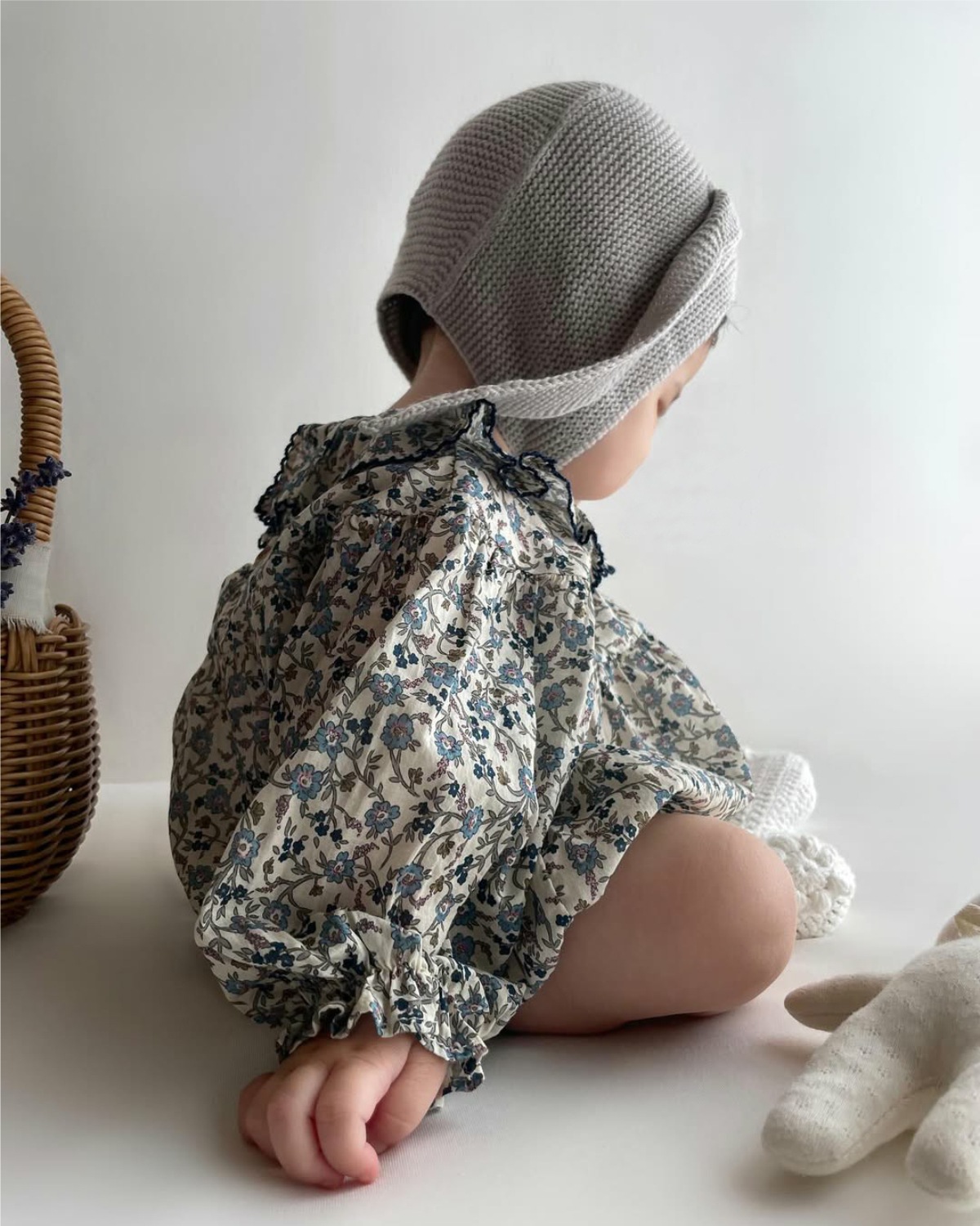 メイン画像:1枚目:ベビードレス 花柄フリル襟付きロンパース型ドレス