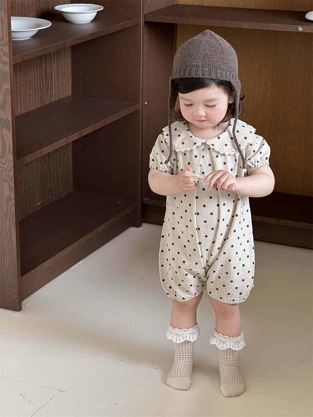 メイン画像:5枚目:水玉模様の襟付きレースベビードレス
