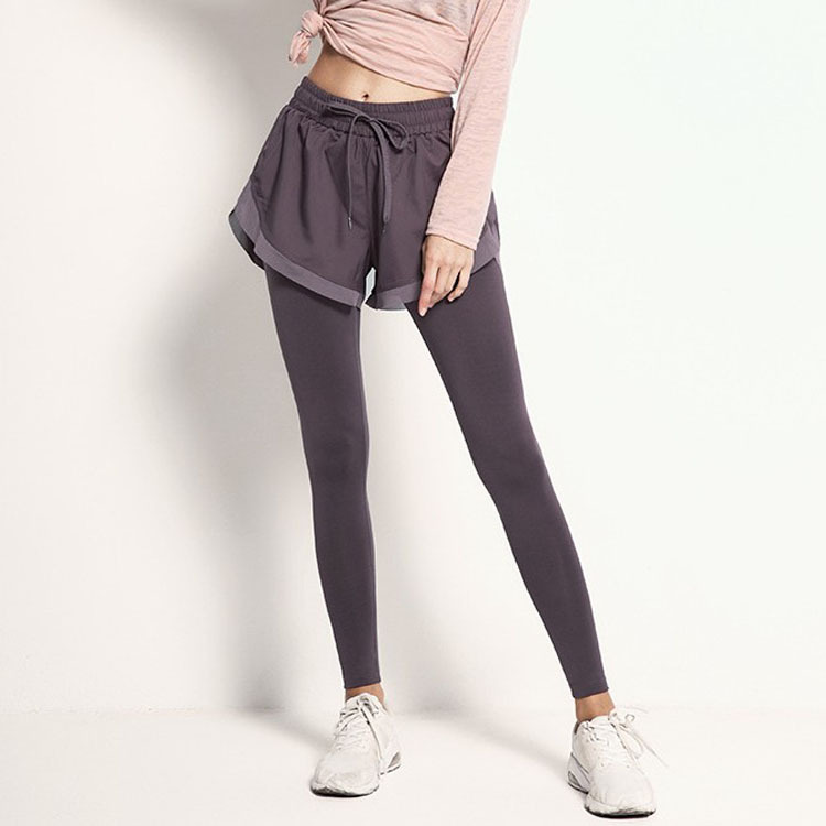 ピラティスウェア 二層式レギンス付きショートパンツ