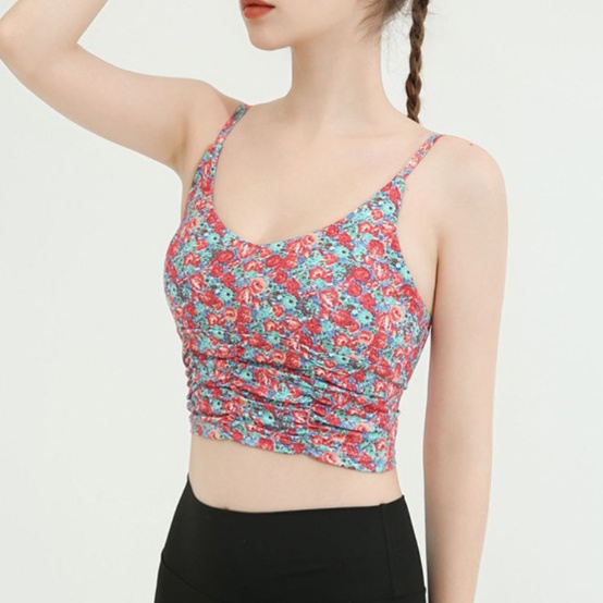 ピラティスで猫背を改善!正しい姿勢を保つウェア選びのコツ