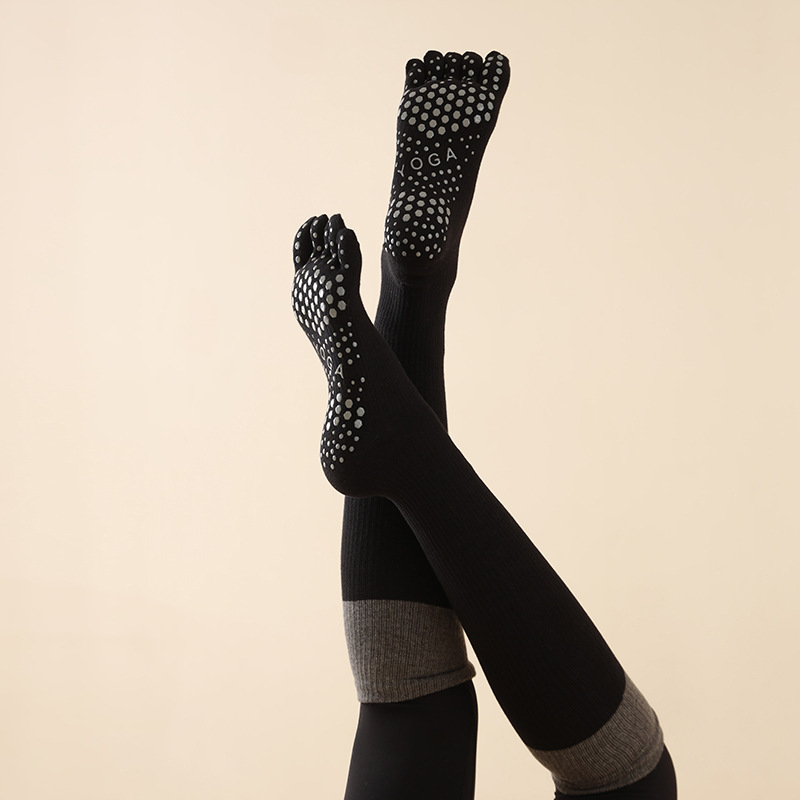ピラティスウェア 滑り止め付き五本指ヨガソックス