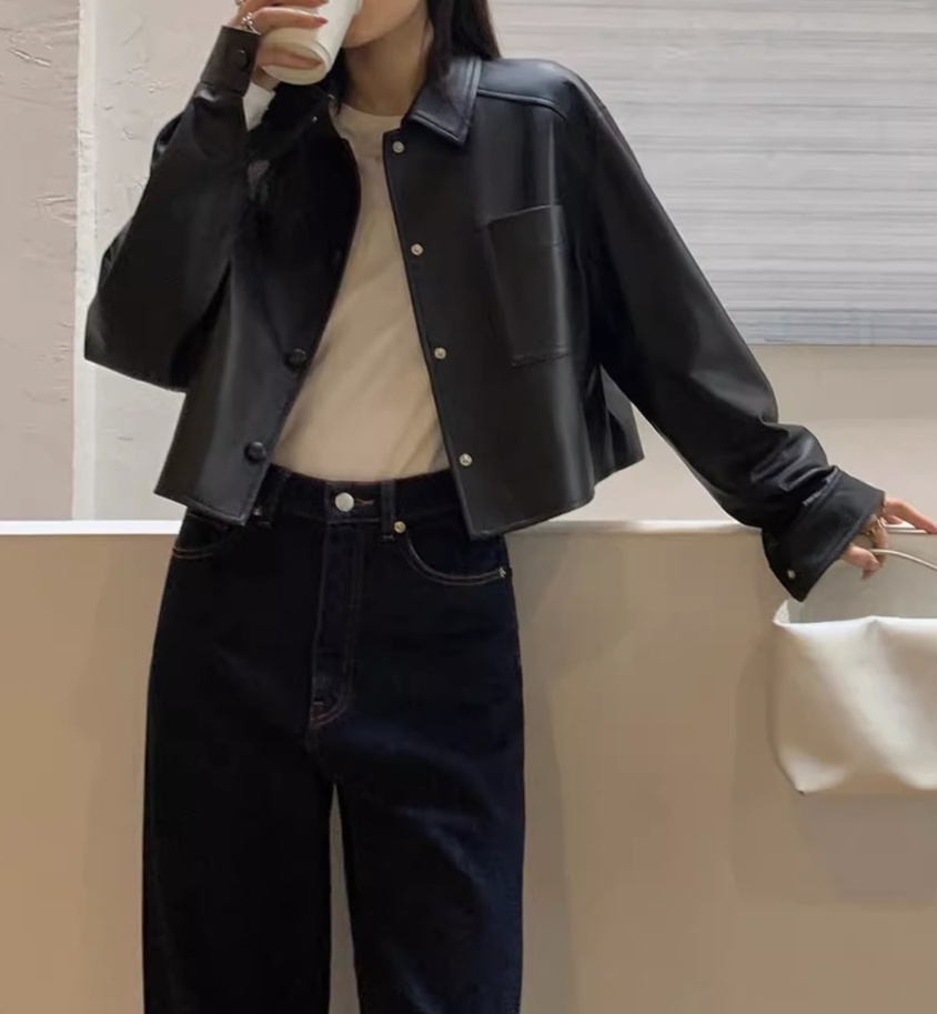 レザーファッション クラシックシルエット ボタン留めレザージャケット