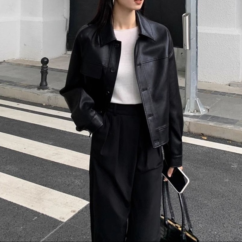 レザーファッション 洗練された都会的なレザージャケット