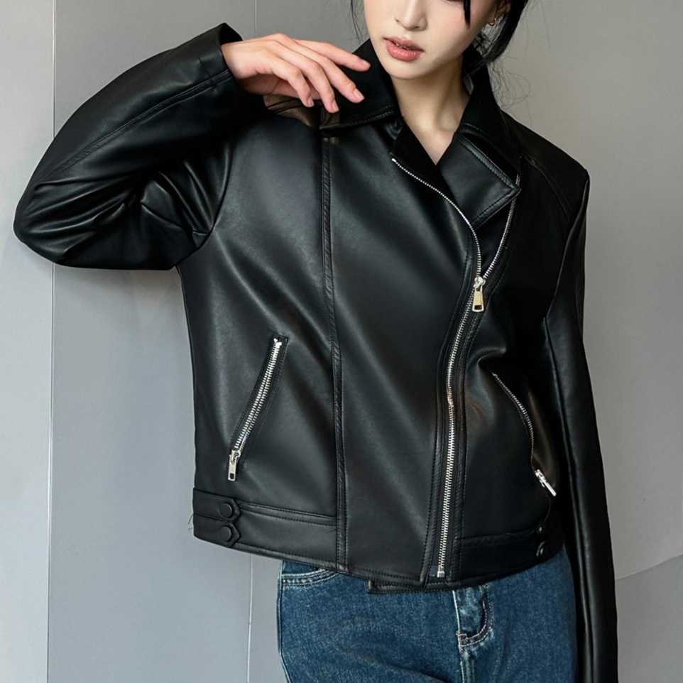 レザーファッション 上品シルエット ライダースジャケット