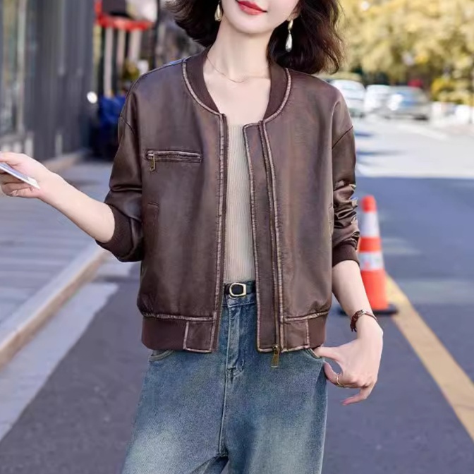 レザーファッション 都会的スタイル シンプルレザージャケット