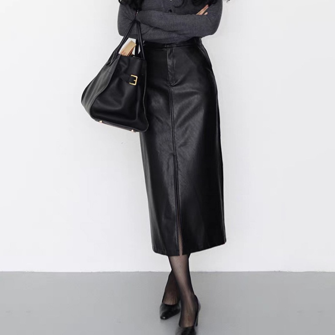 レザーファッション 上質素材の艶やかロングスカート