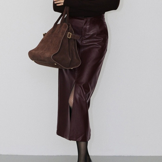 レザーファッション 上質素材の艶やかロングスカート