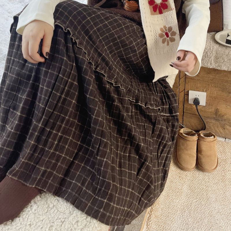 落ち着きチェック柄ティアードロングスカート