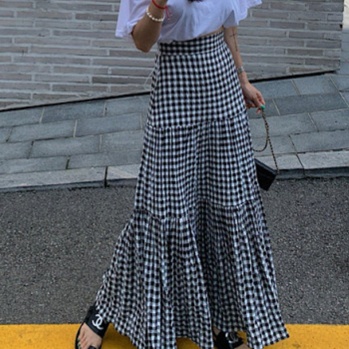 ギンガムチェック柄ティアードロングスカート