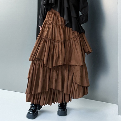 ボリューム感たっぷり多段ティアードロングスカート