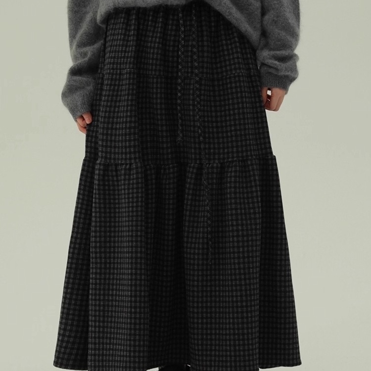 チェック柄ティアードロングスカート