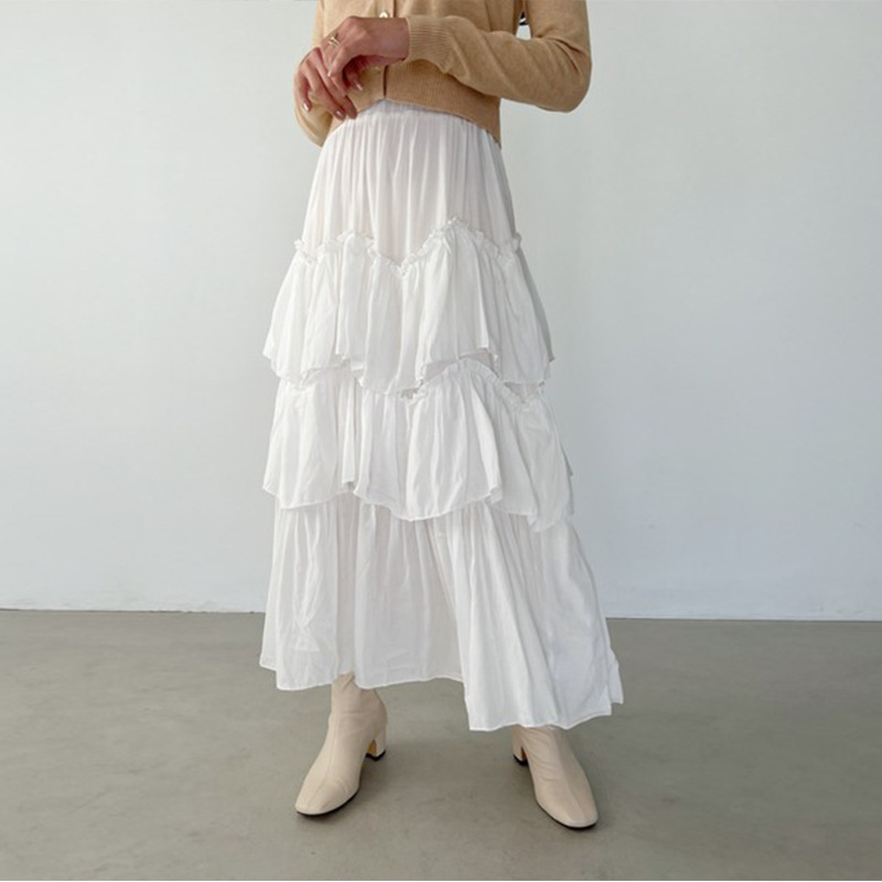 ティアードスカートにカーディガンを合わせる春夏秋冬の着こなしガイド|コーデ別おすすめ