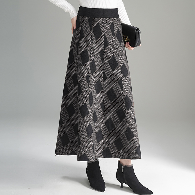 ロングスカート 菱形チェック柄編み込みニットスカート