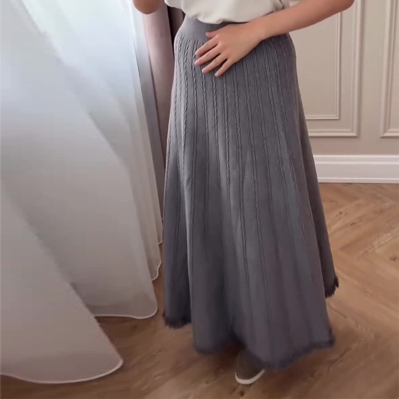 立体編みニット配色ロングスカート