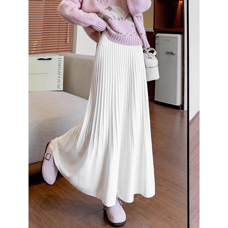 ロングスカート プリーツデザイン裾広がりニットスカート