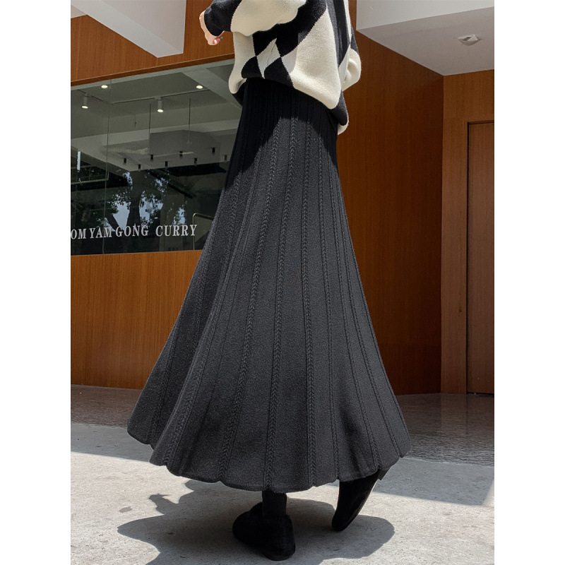 縦ライン編み地切り替えニットロングスカート