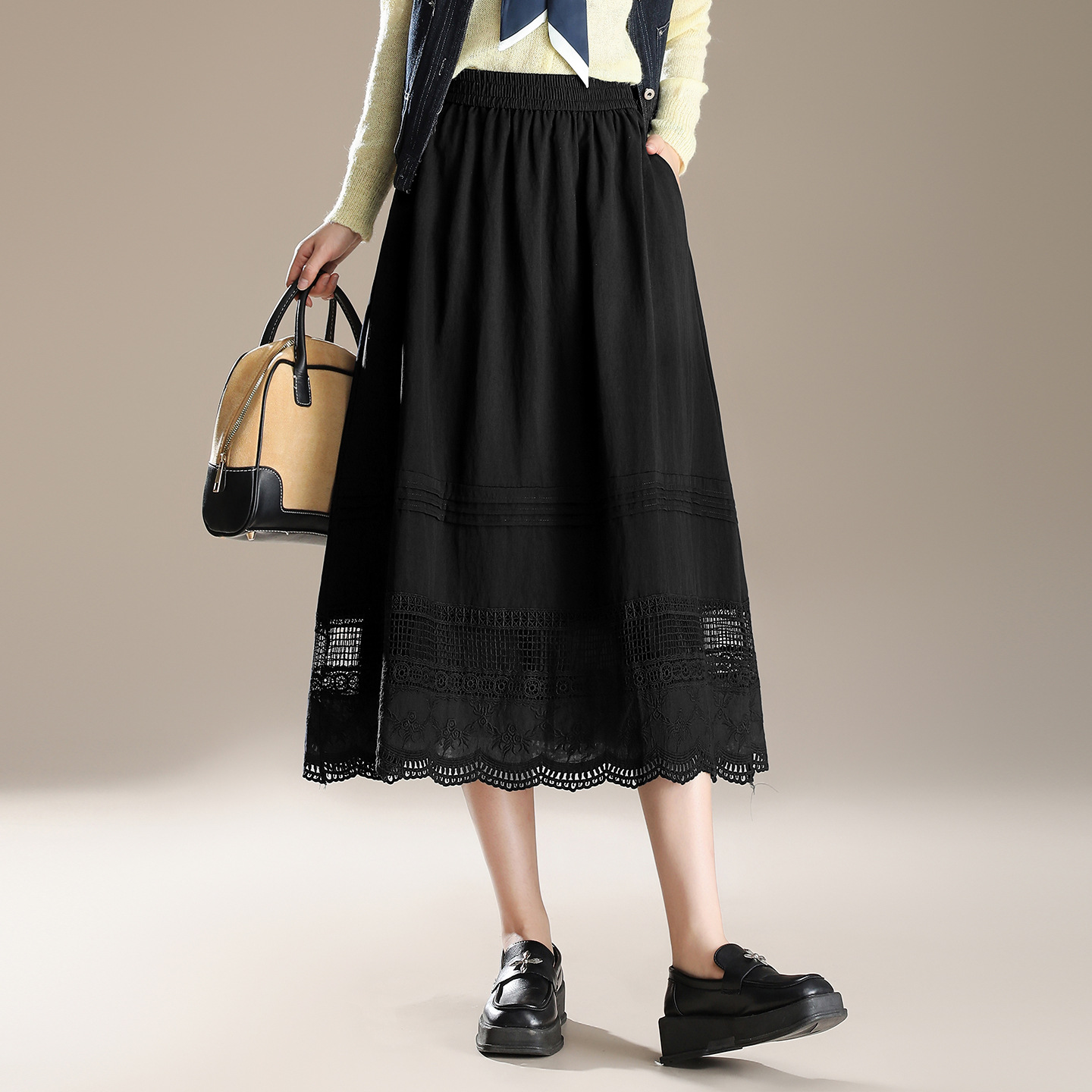 オフィスカジュアル用ロングスカート 裾レース刺繍のエレガントギャザースカート