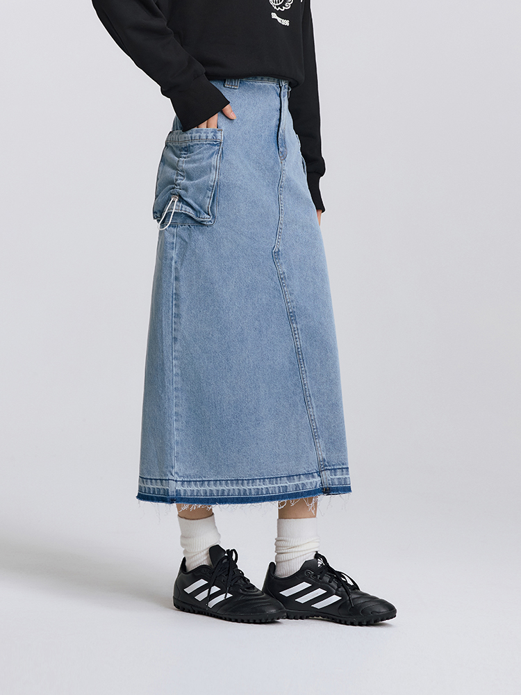 カーゴポケット付きデニムロングスカート