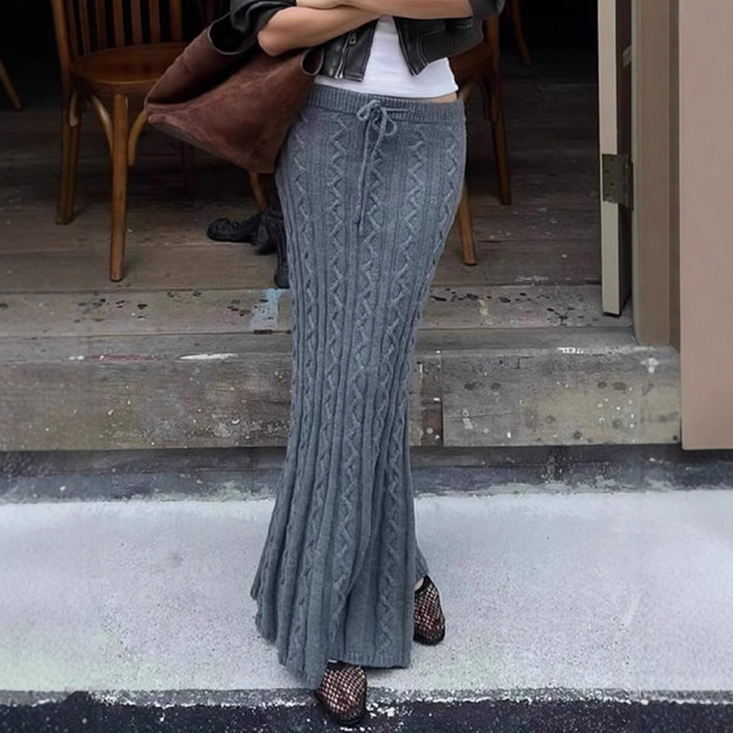 立体編み柄ケーブルニットロングスカート