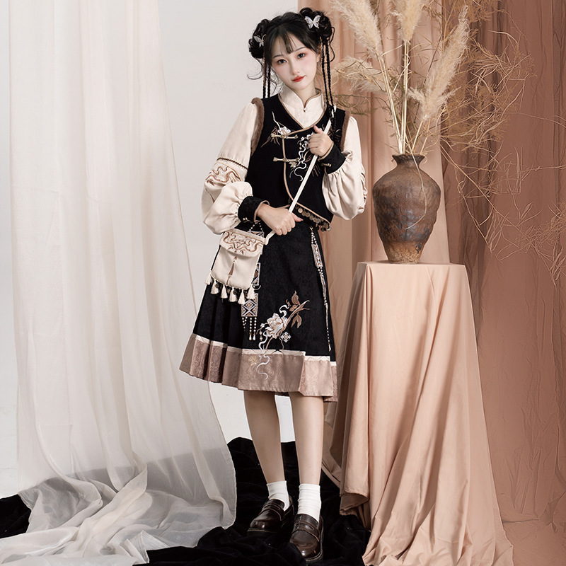 https://hot-spring-img.curema.jp/stage-closet/184e777c-5a83-483b-b237-8707ee87f0be.jpg