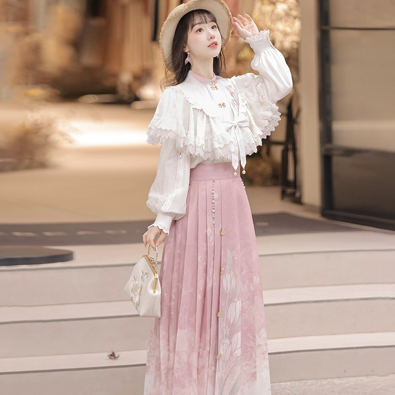https://hot-spring-img.curema.jp/stage-closet/4d8e392d-9f00-44f9-ad46-696b4d577c4e.jpg