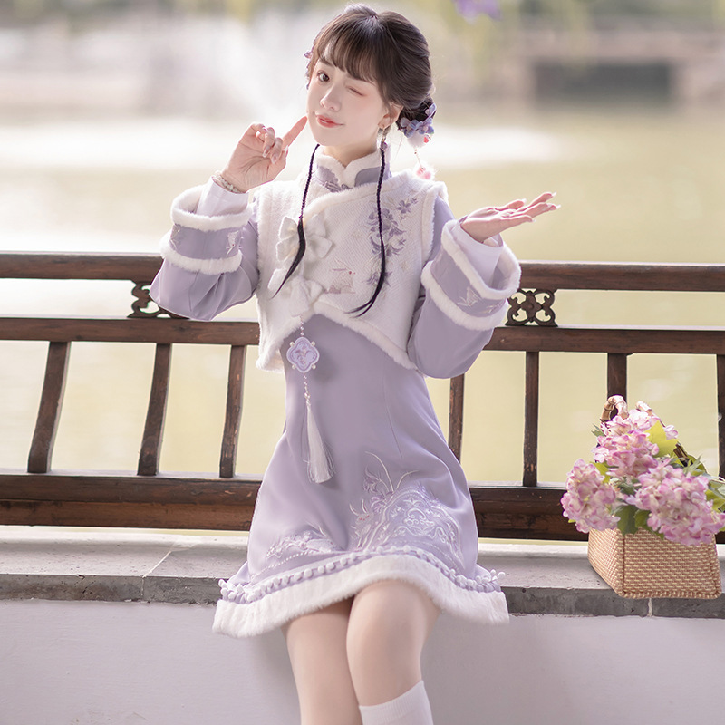 https://hot-spring-img.curema.jp/stage-closet/527d6ff9-00f0-4166-aab9-5ac2a27b34eb.jpg