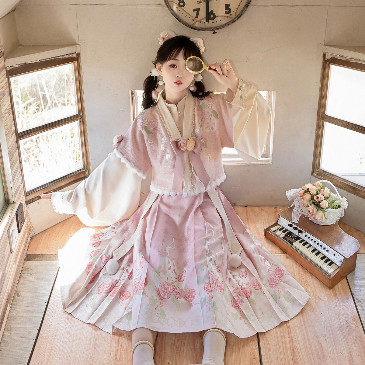 https://hot-spring-img.curema.jp/stage-closet/719db211-1942-4393-80e9-8c7e4b02a51e.jpg