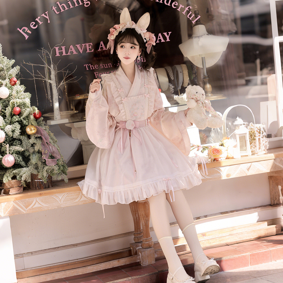 https://hot-spring-img.curema.jp/stage-closet/a1a8e544-a721-4076-ac35-ad38f40a3ad7.jpg