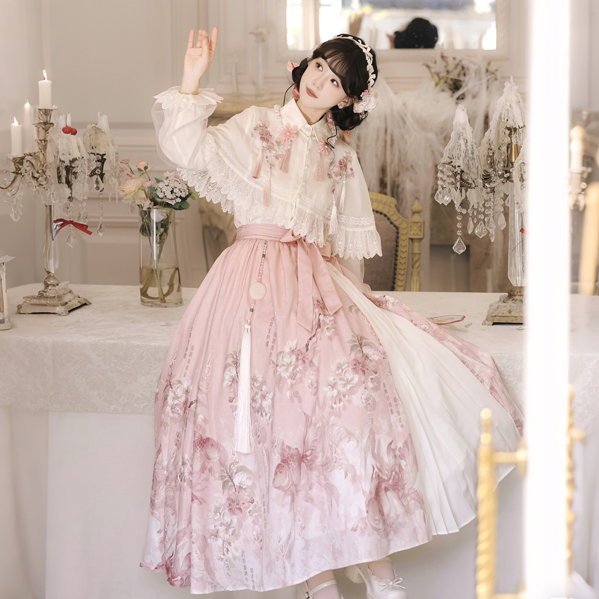 https://hot-spring-img.curema.jp/stage-closet/b9ba0f05-4445-4aef-bf1b-5f48c11e5ec5.jpg